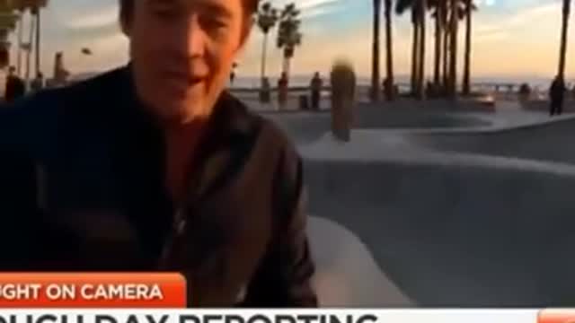 funny accident of news repoter