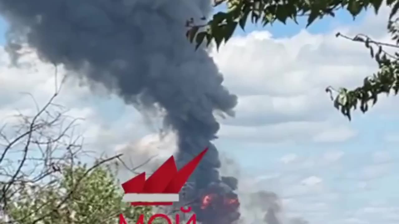 Footage of a Russian ammunition depot getting hit in Sorokyne, Luhansk Oblast