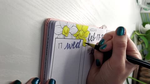 Bullet Journal Weekly Spread: Daffodil Theme