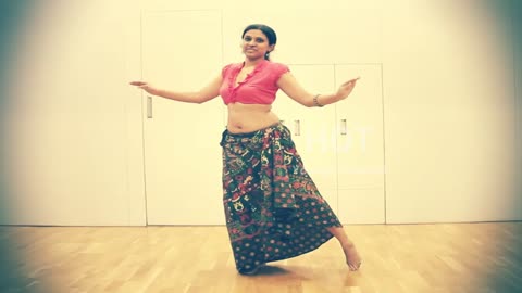 Kerala girl belly dance