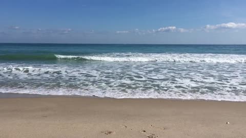 Relaxing sound on the beach