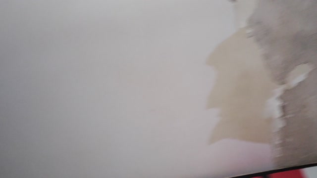Ceiling crack