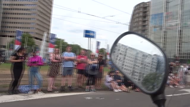Zomercarnaval Rotterdam 2022 stukkie Weena-Hofplein-Coolsingel naar het einde!