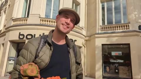 2022-10-20 (3) - Quel est ton nom ? - Twitch Decheterie (clip)
