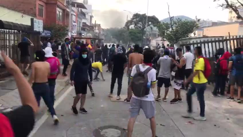 Tensa situación en el barrio La Universidad en Bucaramanga