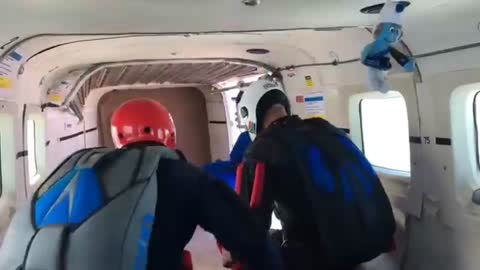 Skydivers Land Safely After Plane Crash EXTENDED CUT