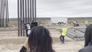 EXCLUSIVE: Texas Land Commissioner Installs Border Wall Panel For Jocelyn Nungaray