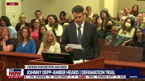 Court crack-up: Johnny Depp amused over tabloid stories, makes gallery laugh