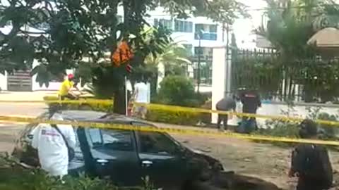 Carro se accidentó en Bucaramanga luego que el conductor recibiera un balazo en una pierna