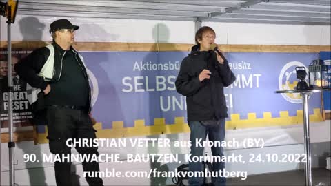 CHRISTIAN VETTER, Kronaсh (BY) - BAUTZEN, Kornmarkt, 24 10 2022, 90. MAHNWACHE, Bürgermikrofon