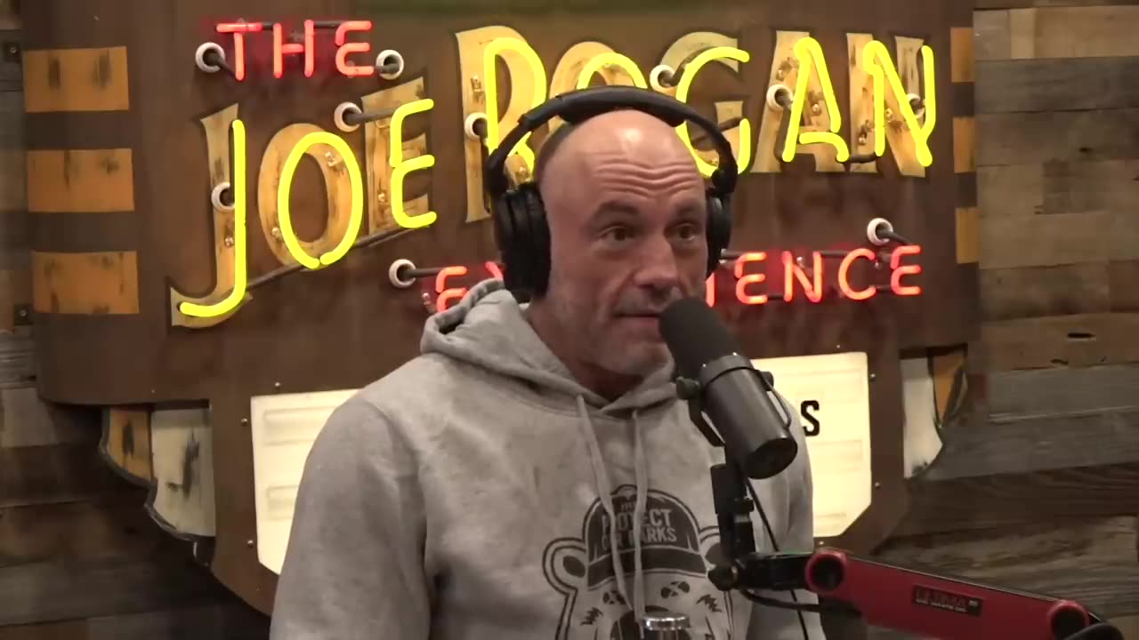 Joe Rogan on Asbestos in Baby Powder and Bill Gates' Protective Coating for Produce