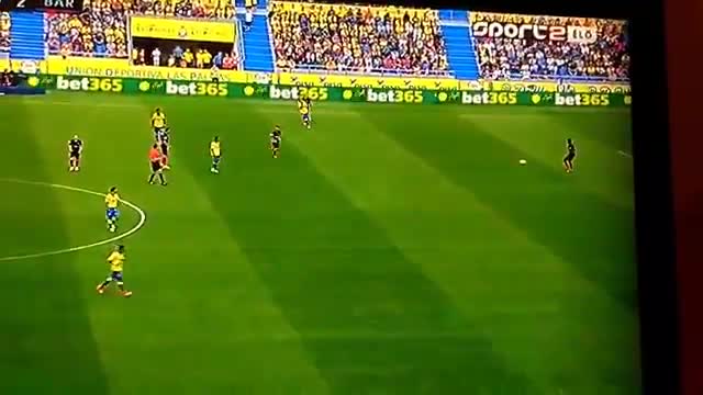 Lionel Messi playing in Defenders position vs Las Palmas