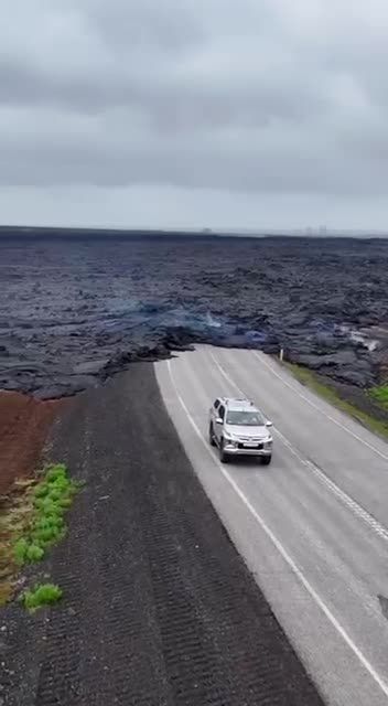 Iceland volcanic eruption 😱