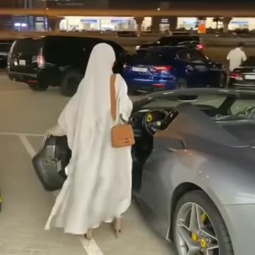 Dubai Girls Attitude Status