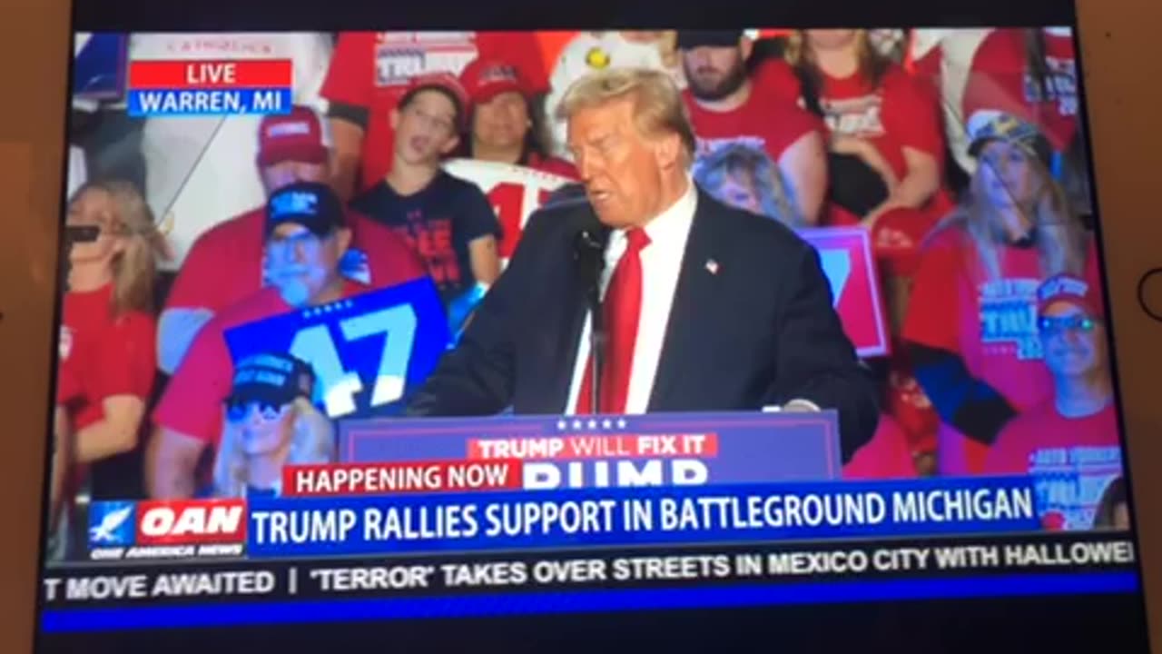 🦅 OAN rally in Warren Michigan concluded president Donald j trump Friday 06:33 pm