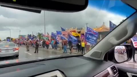 Patriots in Miami weather the storm