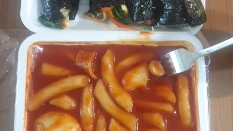 korea food (Tteokbokki and Gimbap)