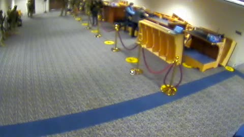 1476HSOB02SH211Hallway_2021-01-06_18h00min01s477ms.mp4