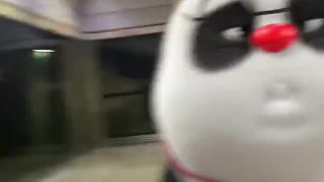 Have you ever seen someone waiting for the subway like this?#panda funny anime