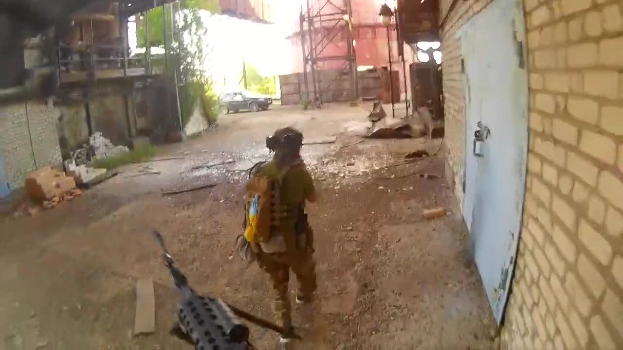 Ukraine War - Combat footage from the helmet camera of a destroyed Ukrainian militant