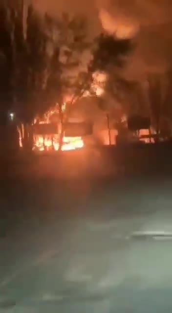 #Ukraine under #Russian attack Gas station exploded in #Nikolaev as a result of shelling.