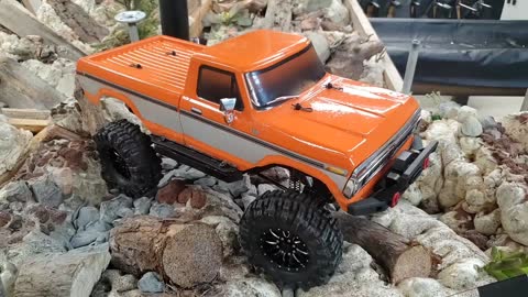 1976 Diesel F150 Traxxas Trx-4 & Ozzy Van