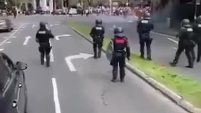 MELBOURNE. EXPLODING.