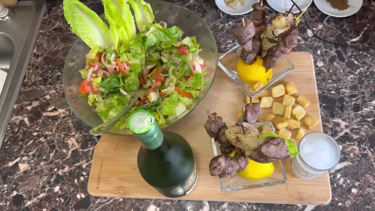 DELICIOUS FOOD LEBANESE