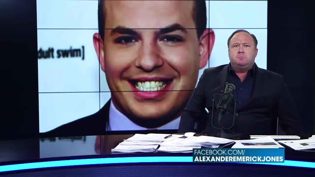 Alex Jones goes off on brian stelter