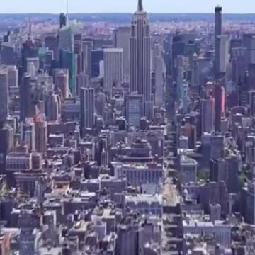 The young Trump and the old Trump 😱😍