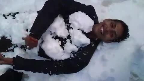 Snow in uttarakhand