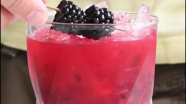 BLACKBERRY CAIPIROSKA