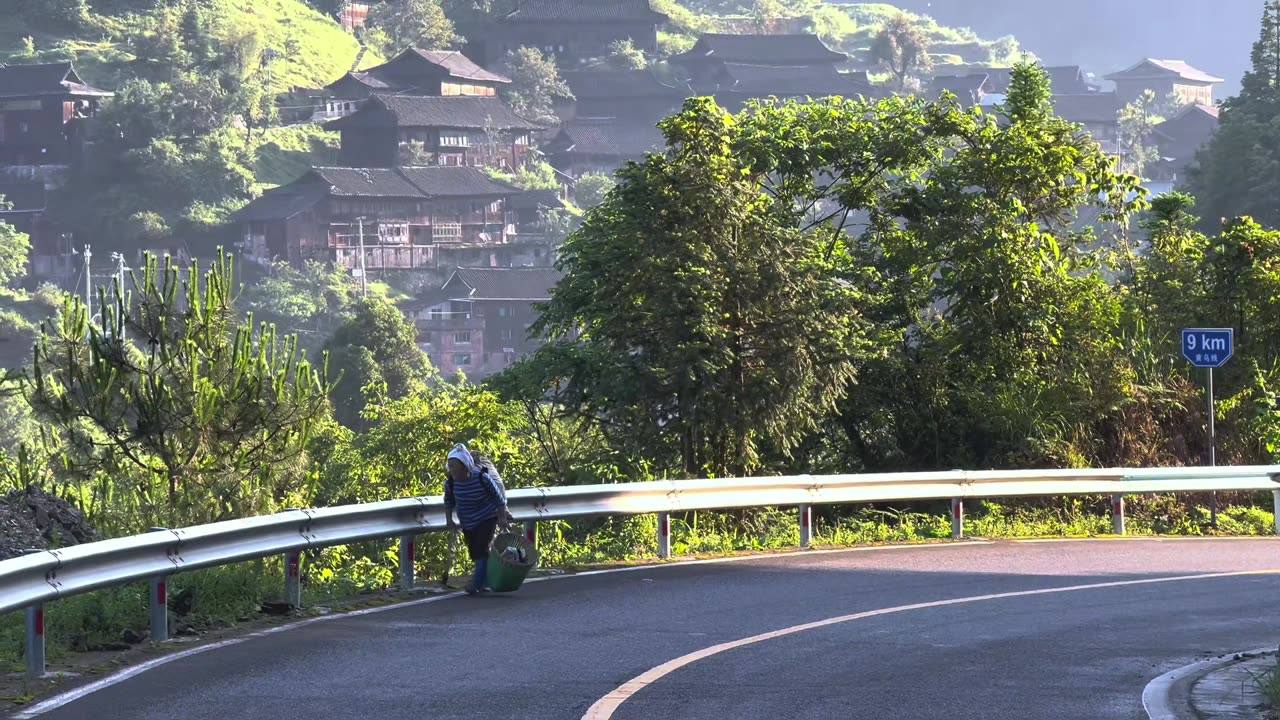 Cuộc sống quanh mình