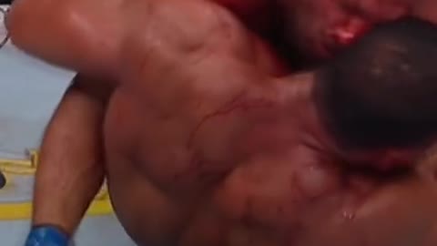 RockholdsmearedhisbloodalloverCosta’sface#UFC278#ufc#mma#fight#tough#wild