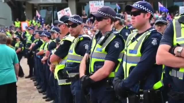 Vaccini Australia: 24000 bambini vaccinati allo stadio, nessun accesso ai genitori