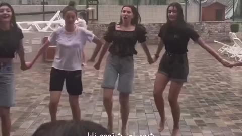 Girls group dance under the rain💃💃👏👏