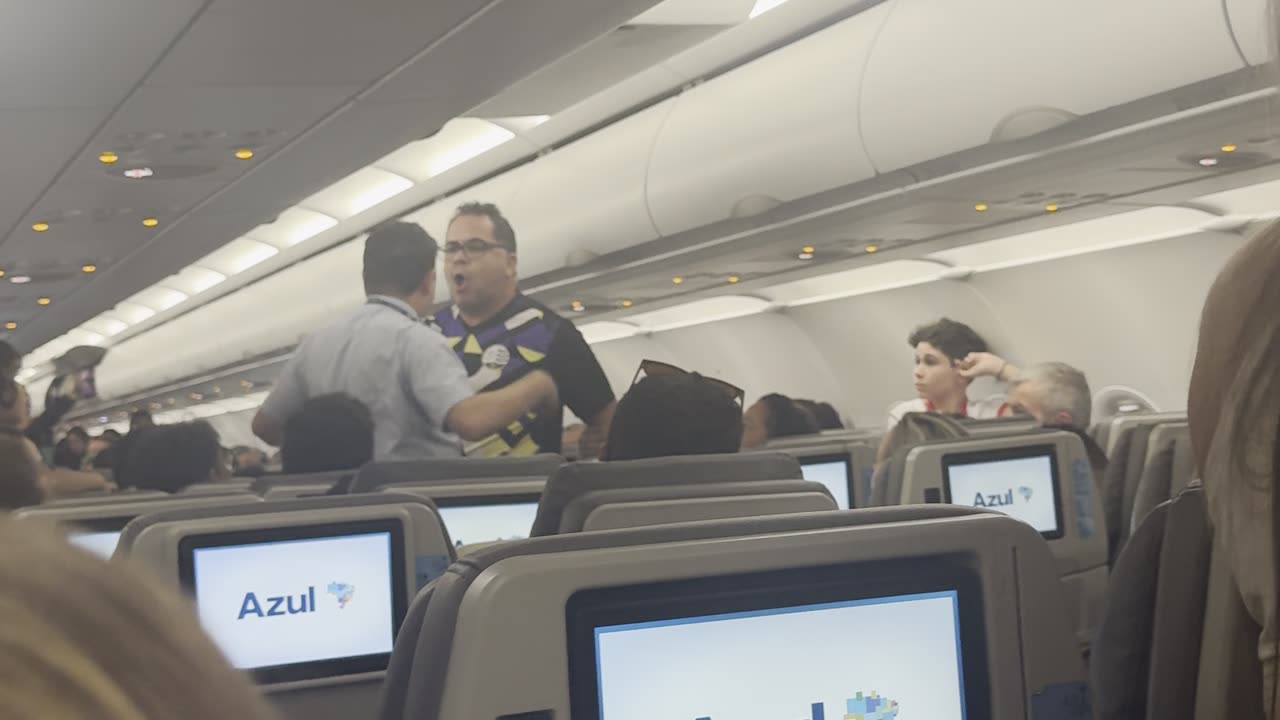 Passenger Argues With a Flight Attendant