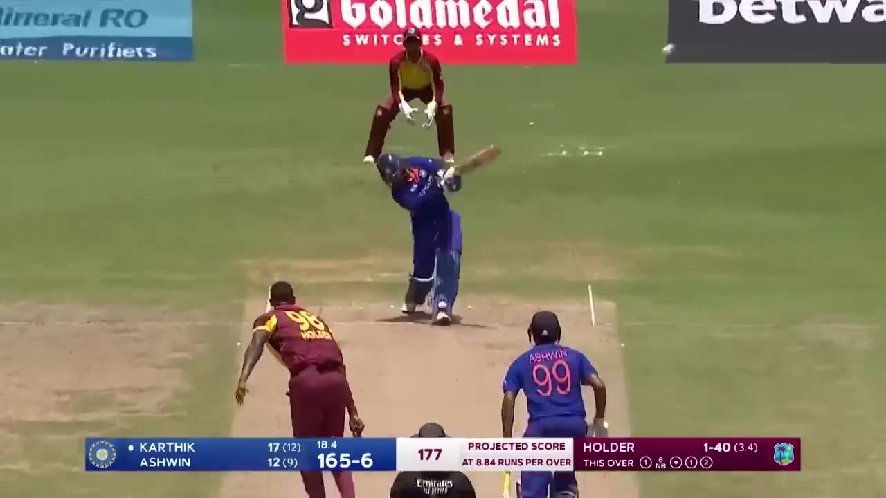 Brilliant_DK_Dinesh_Karthik_Smashes_Blistering_41_Runs__