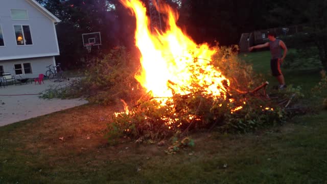 Kaptin Kahnin and His PYRO Crew