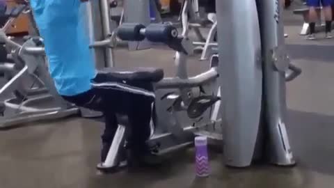 Funny people in the gym