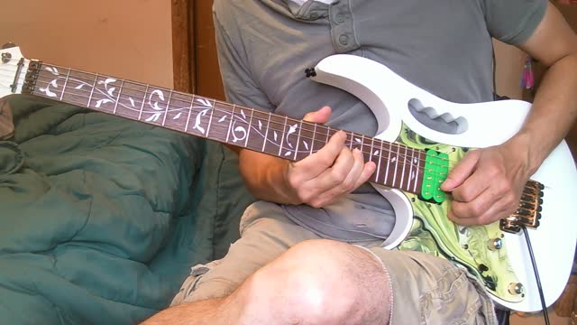 Flashback Guitar Jam: Vai Style Backing Track