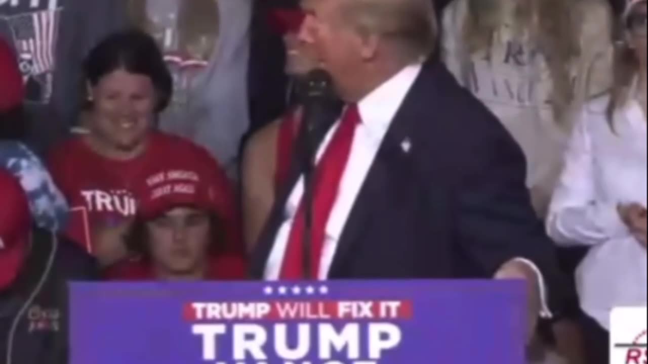 Trump - Oh Shit… Look… I’m having a bad Hair day, this is not Good 😭😭💀