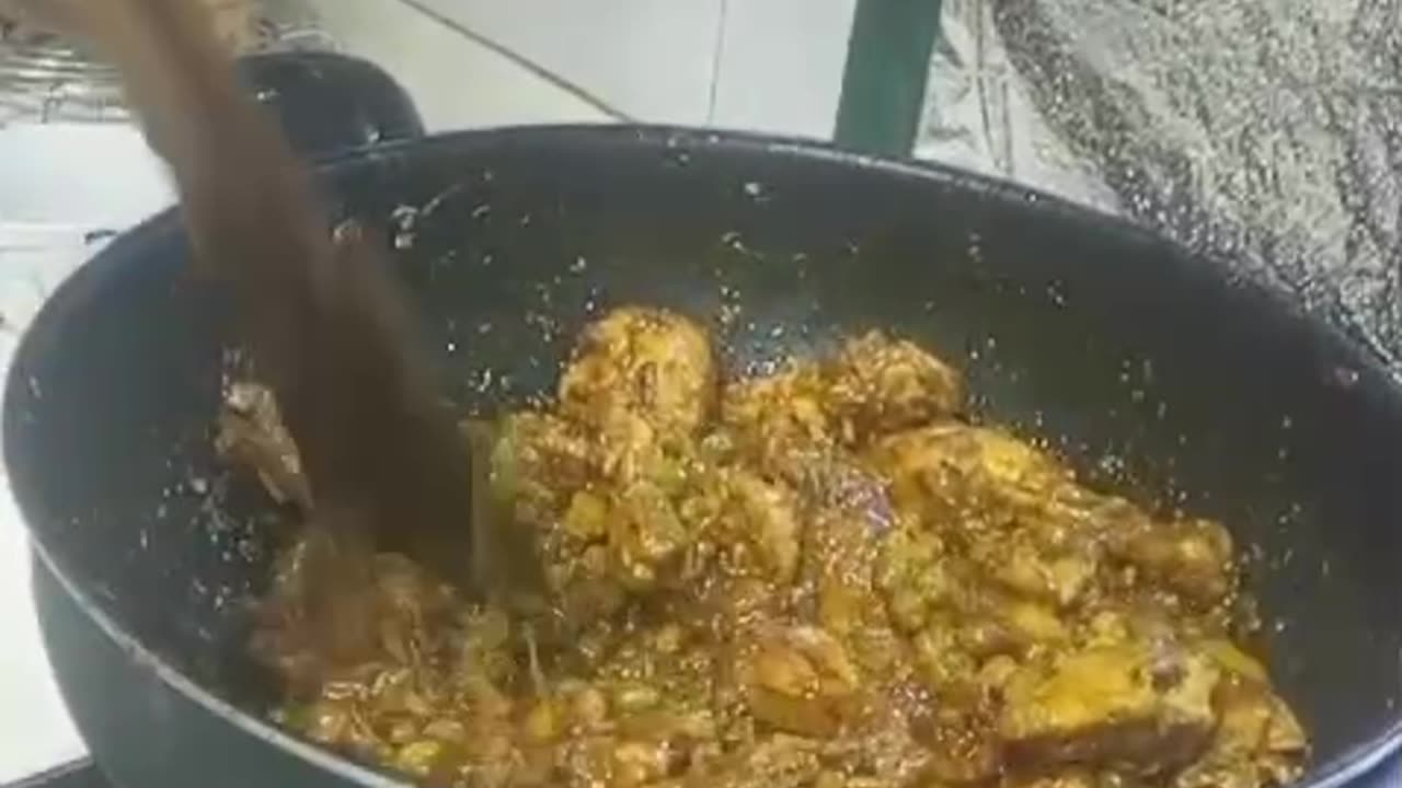 Cooking chicken karahi