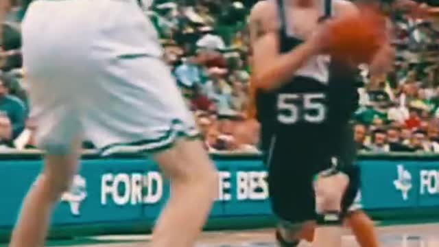 That elbow pass 😳