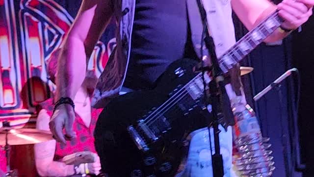 Wyld Ryde "Six Gun Shooter"