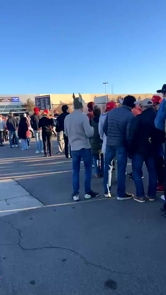 Not just New Yorkers love President Trump.🇺🇸🦅