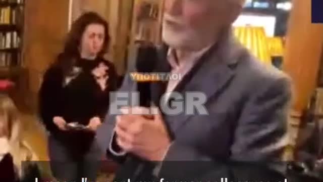 Πρώην αφεντικό του ITV και του Sky News θέλει να μάθει γιατί αγνοήθηκαν 700 επαγγελματίες υγείας που ζητούσαν παύση του εμβολιασμού των παιδιών