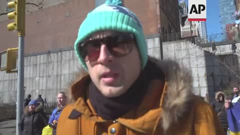 Ukrainians protest Russia outside UN