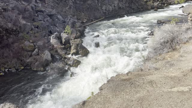 Delightful Dillon Falls Canyon – National Wild & Scenic Deschutes River – Central Oregon – 4K