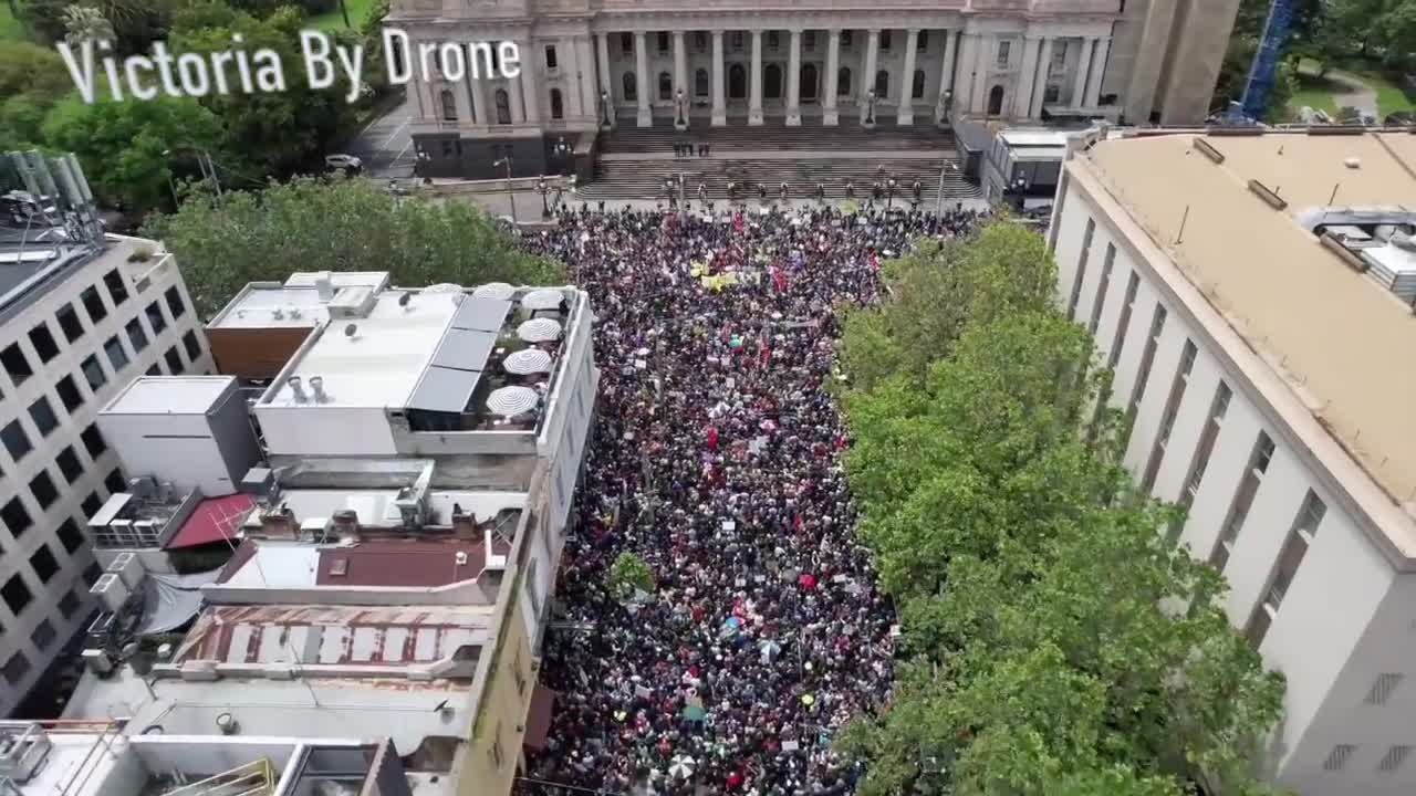 Drone shot: Melbourne / Australia Rally - RISE UP! Stop Pandemic Bill - 13.11.2021